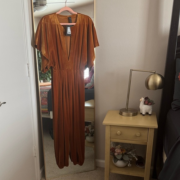 Norma Kamali Pants - NWT Norma Kamali Rust/Orange Rectangle Jog Jumpsuit